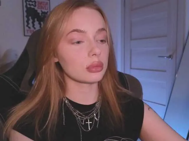 CassieGil – webcam model profile photo Image 6