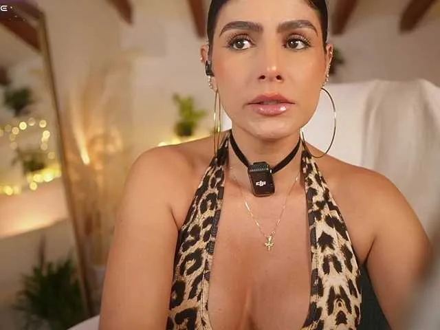 krishaa_ – webcam model profile photo Image 6