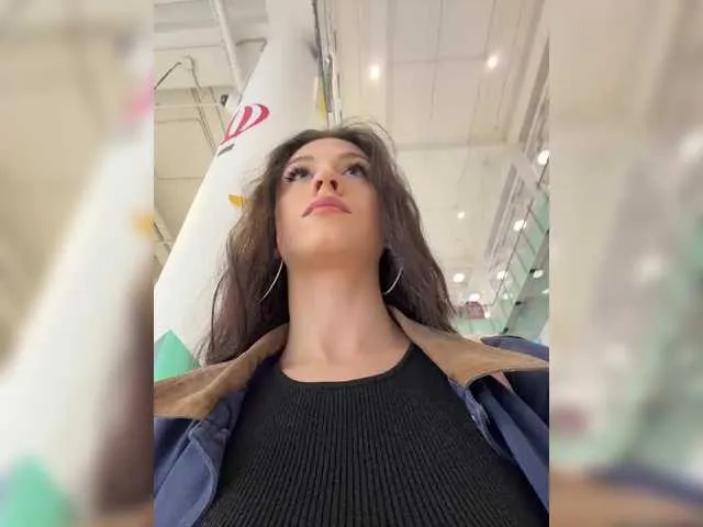 AmyBelmontt – webcam model profile photo Image 15