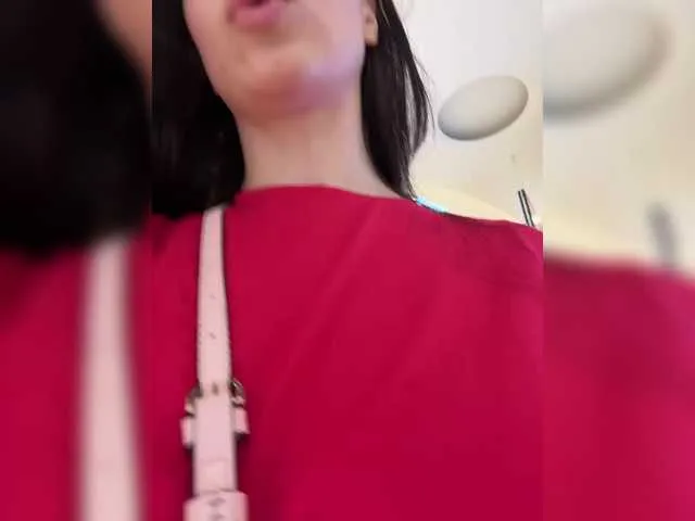 AmyBelmontt – webcam model profile photo Image 5