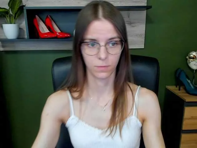 AmyBelmontt – webcam model profile photo Image 9