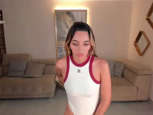 CassieGil – webcam model profile photo Image 8