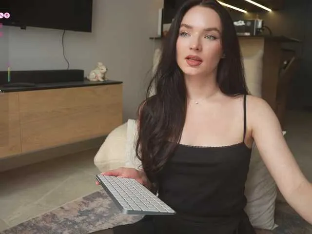 AmyBelmontt – webcam model profile photo Image 2