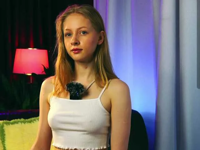 AmyBelmontt – webcam model profile photo Image 11