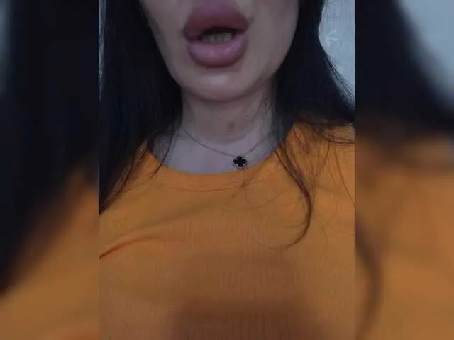 AmyBelmontt – webcam model profile photo Image 3