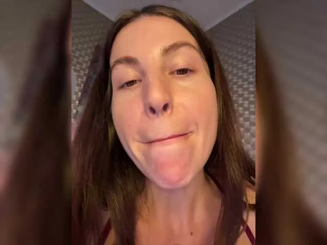 AmyBelmontt – webcam model profile photo Image 14