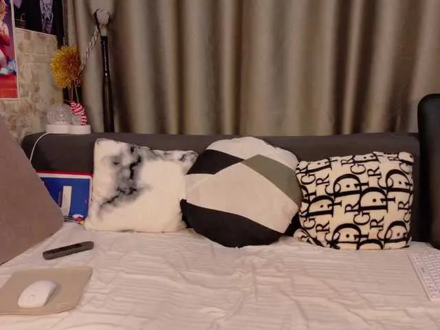 AmyBelmontt – webcam model profile photo Image 9