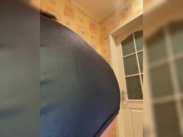 SkyLumen – webcam model profile photo Image 19