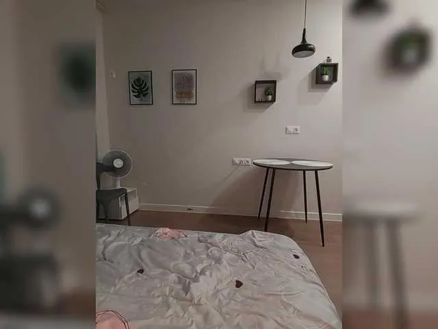 AmyBelmontt – webcam model profile photo Image 18