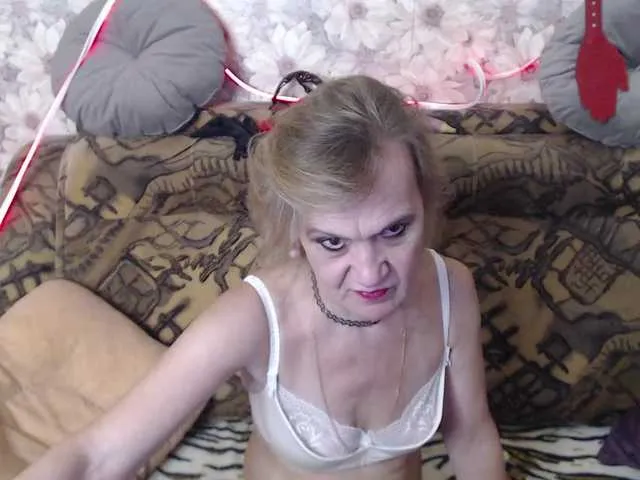 GLaM_GoDdEsS_143 – webcam model profile photo Image 19