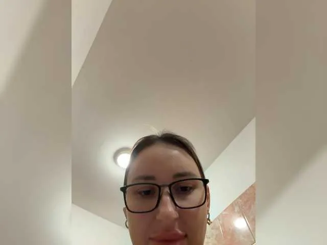 MarianaRoa – webcam model profile photo Image 16