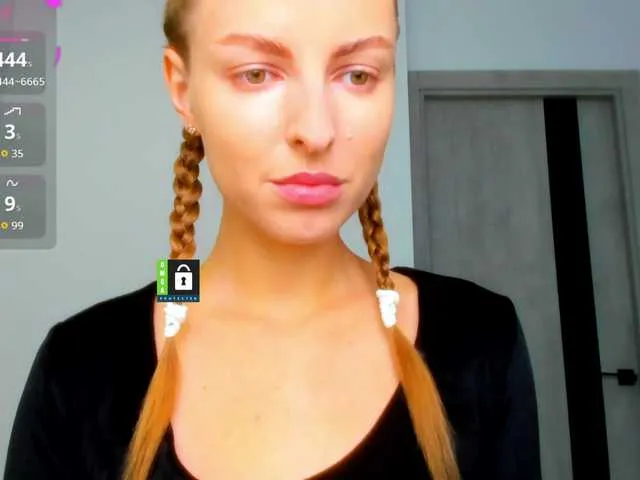 youyou-2025 – webcam model profile photo Image 16