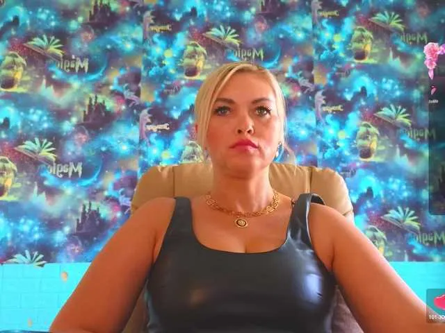 CassieGil – webcam model profile photo Image 9