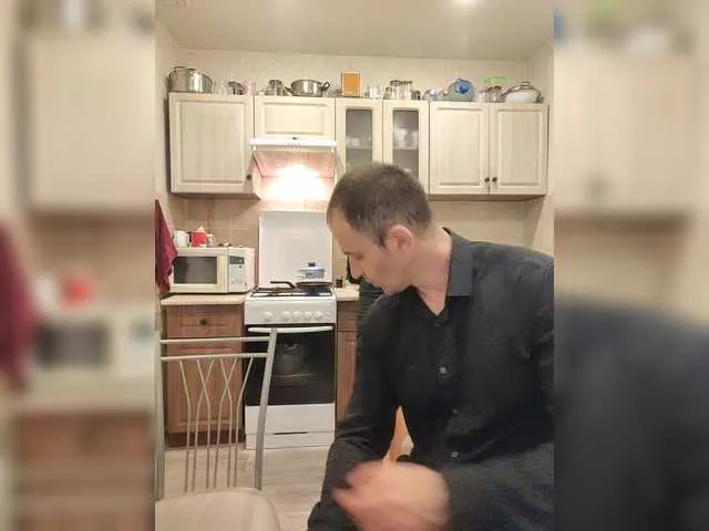 AdelineFoster – webcam model profile photo Image 13