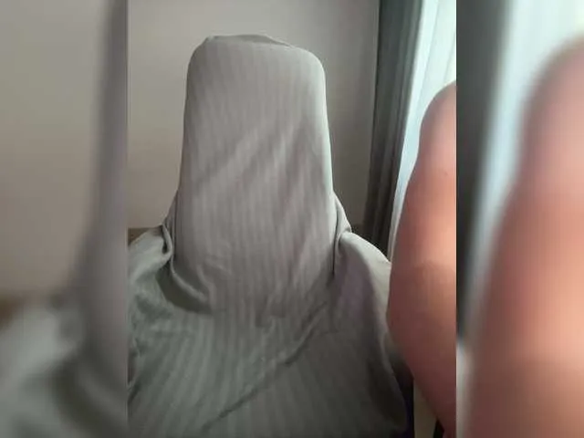 CassieGil – webcam model profile photo Image 3