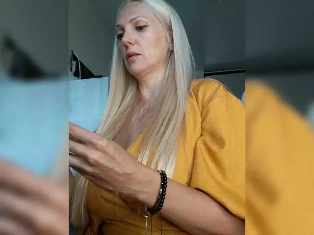 Nikitha_telugu – webcam model profile photo Image 9