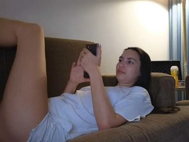 MeilynDuque – webcam model profile photo Image 10