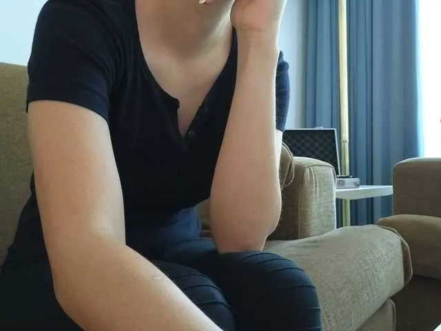 MeilynDuque – webcam model profile photo Image 16