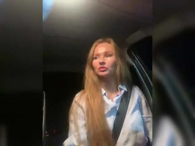 MeganAmber – webcam model profile photo Image 14