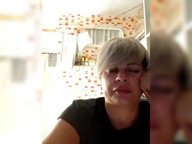 AmelieWilliams – webcam model profile photo Image 10