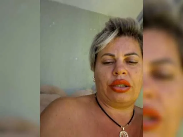 AmelieWilliams – webcam model profile photo Image 16