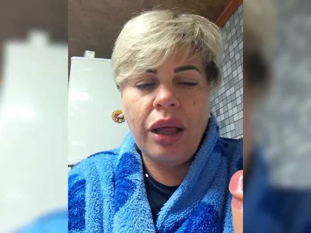 AmelieWilliams – webcam model profile photo Image 18