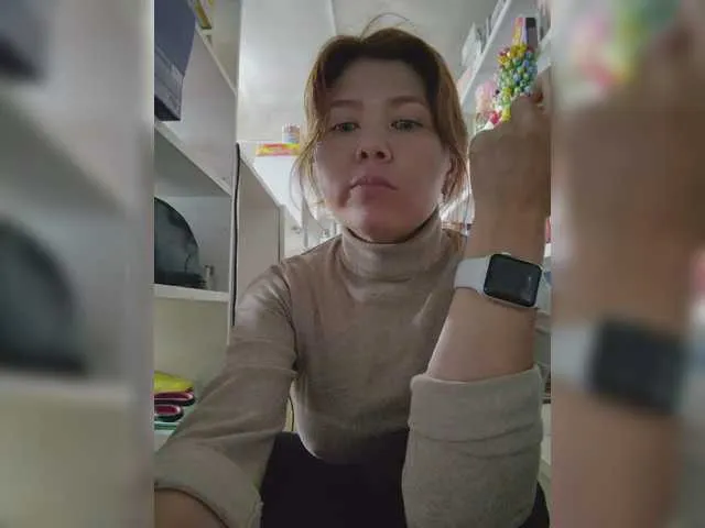 GreciaMorgan – webcam model profile photo Image 4