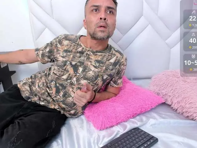 CharlotteCottin – webcam model profile photo Image 15