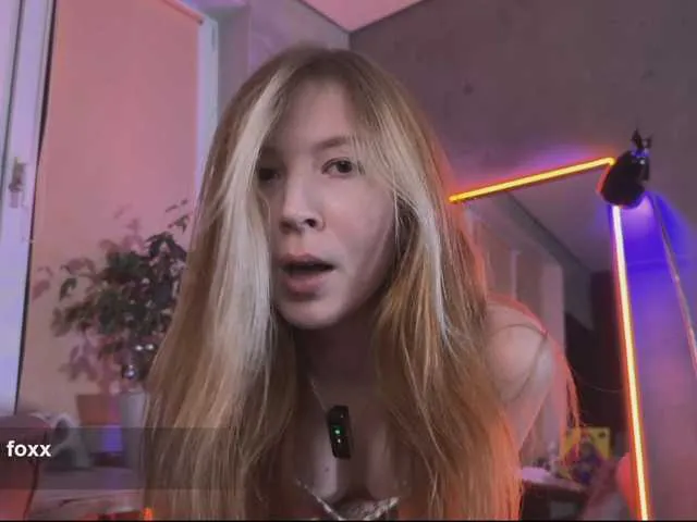 CassieGil – webcam model profile photo Image 3