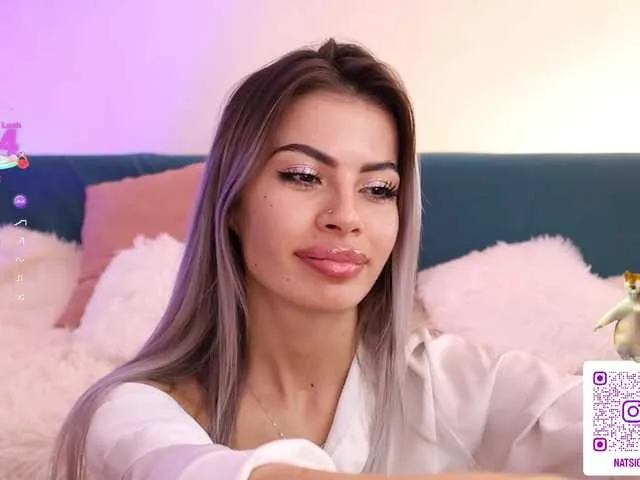 AmyBelmontt – webcam model profile photo Image 18