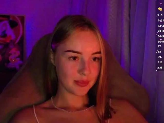 CassieGil – webcam model profile photo Image 2