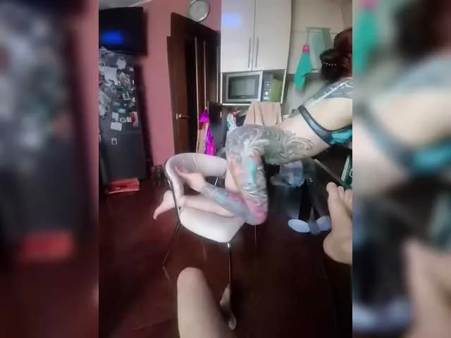 KrystalKyber – webcam model profile photo Image 4