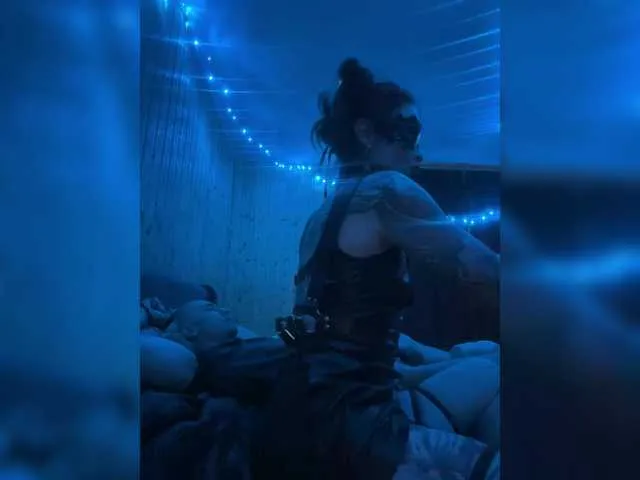 KrystalKyber – webcam model profile photo Image 5