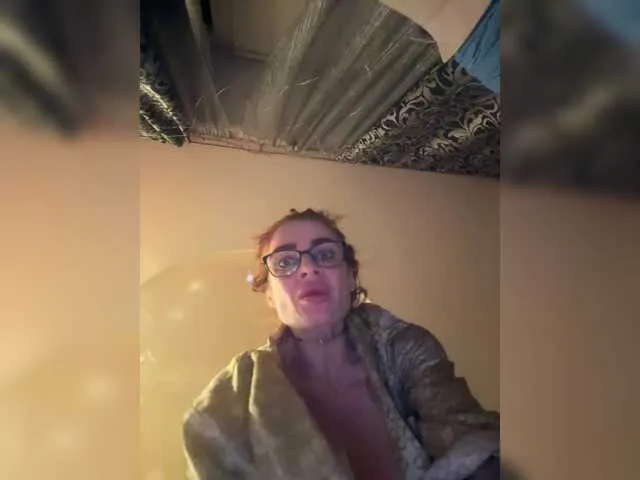 KrystalKyber – webcam model profile photo Image 6