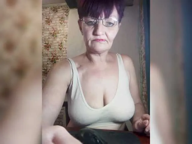 NikaGold45 – webcam model profile photo