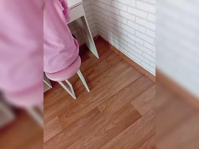 CateMarin – webcam model profile photo Image 16