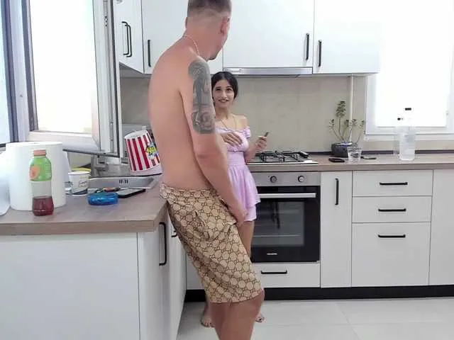 Yasminaa – webcam model profile photo Image 4