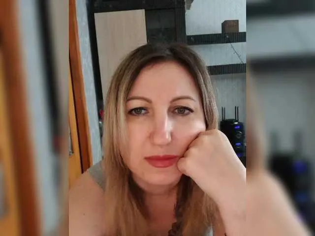 Nushka1939 – webcam model profile photo