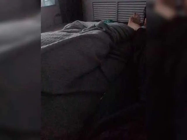 Amylewiss – webcam model profile photo Image 13