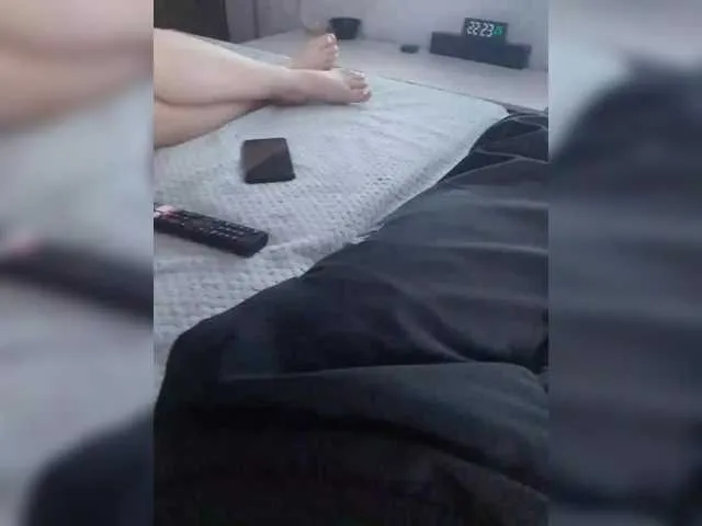 Amylewiss – webcam model profile photo Image 15