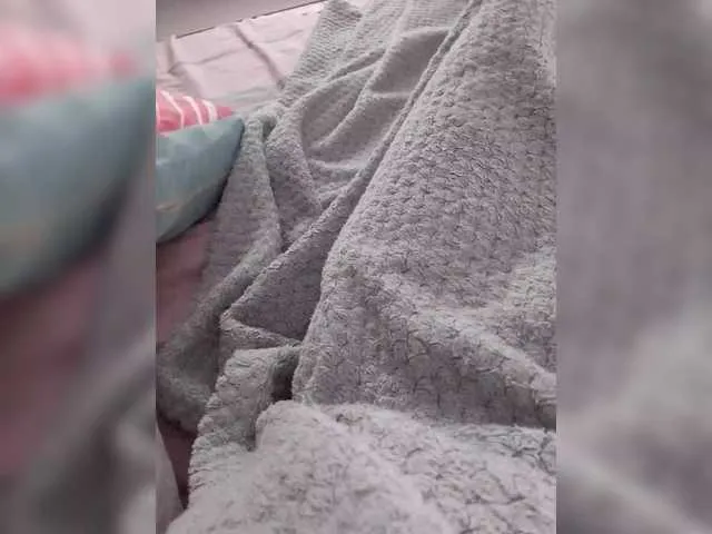 Amylewiss – webcam model profile photo Image 9