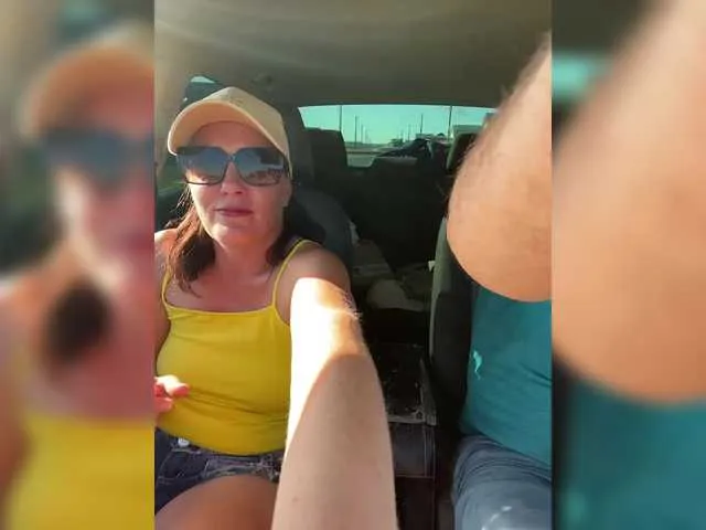 sonyarouge – webcam model profile photo Image 14