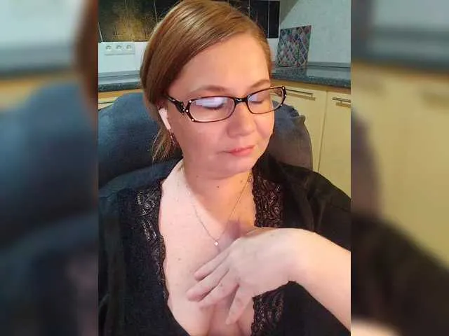 AmyBelmontt – webcam model profile photo Image 6