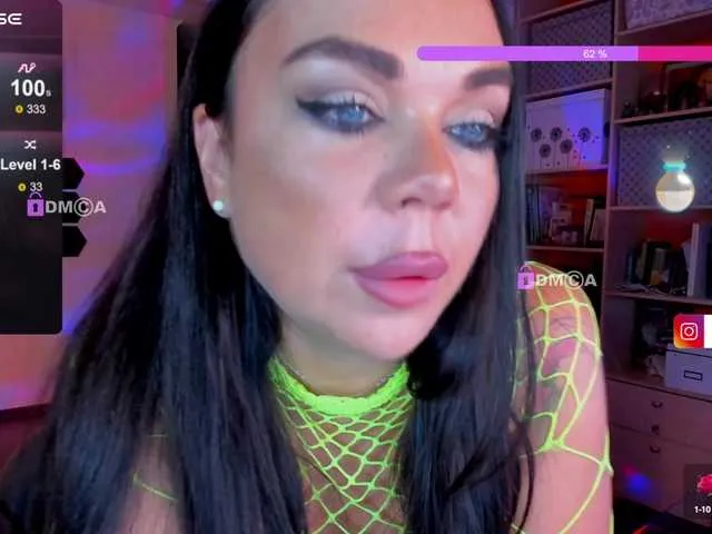 MrsKitten – webcam model profile photo Image 10