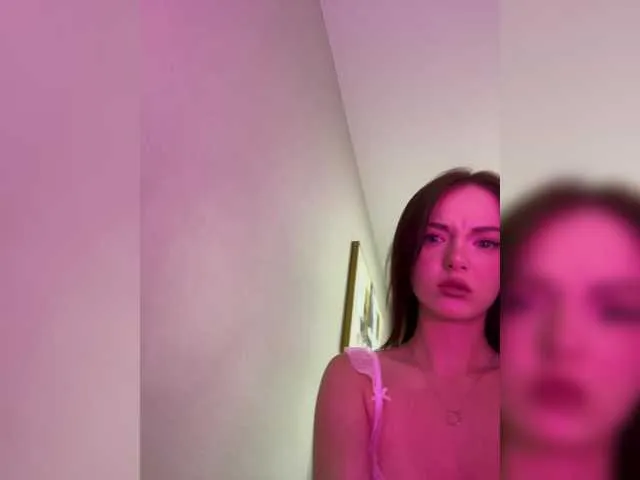 PrincessSnowAngel – webcam model profile photo Image 3