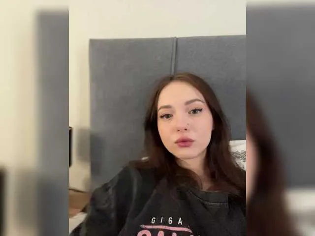 PrincessSnowAngel – webcam model profile photo Image 9