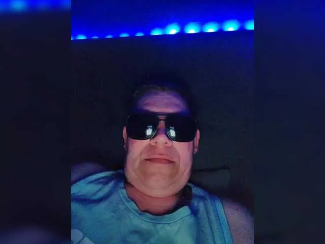 aknawildee – webcam model profile photo Image 7