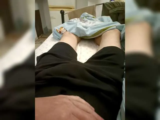 les_bains69 – webcam model profile photo Image 2