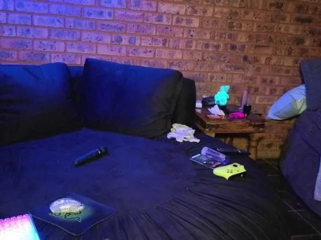 AmyBelmontt – webcam model profile photo Image 10