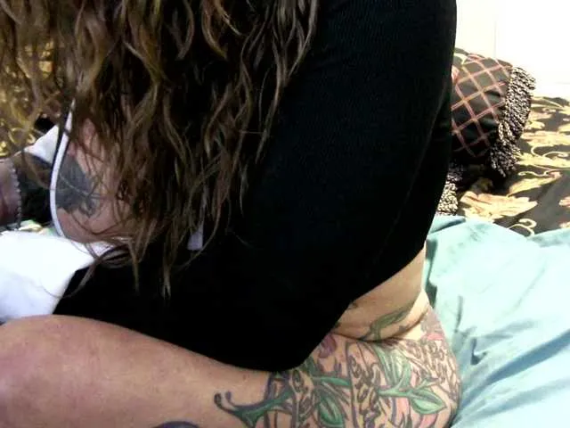 AmyBelmontt – webcam model profile photo Image 4